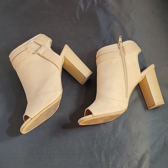 BRAND NEW PENNY LOVES KENNY WOMENS ANKLE STRAP ZIP CLOSURE OPEN TOE BOOTIE - Picture 13 of 13